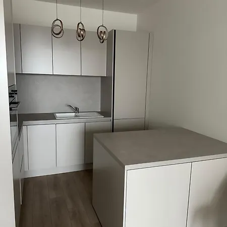 2 In Downtown,free Parking,late Check-out,big Balcony דירה *