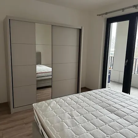 2 In Downtown,free Parking,late Check-out,big Balcony Apartamento